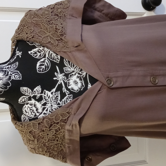 🆕 🍁Matilda Jane🍁 - Brown "Ambitious You" Vest w/Crochet Lace Collar - Picture 5 of 16